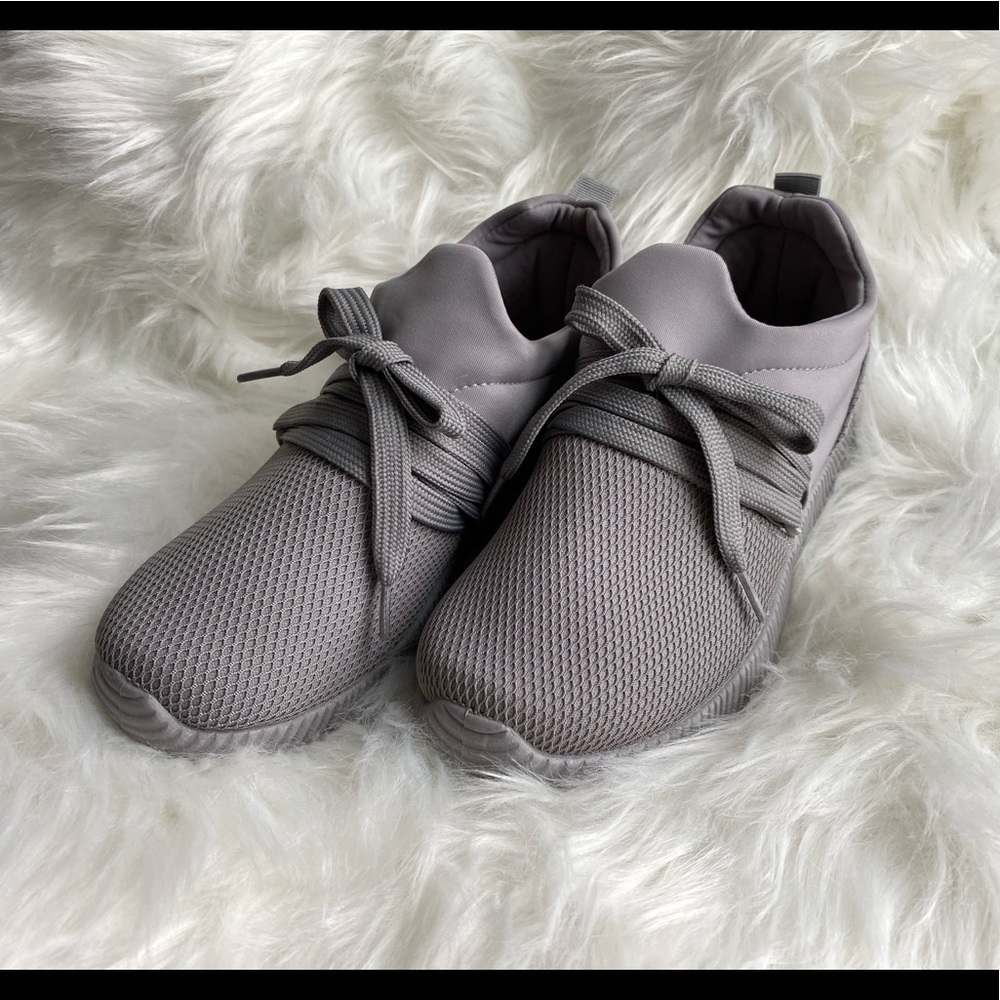 Grey Everyday Tennis Shoes